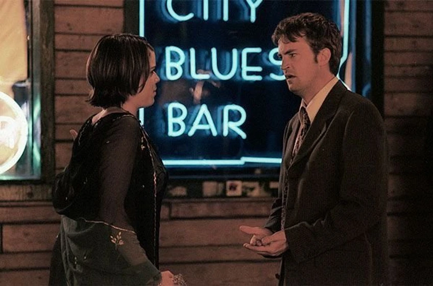 Matthew Perry y Neve Campbell en tango-para-tres