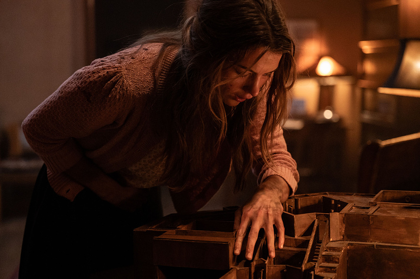 Chloe East en Heretic (Hereje)