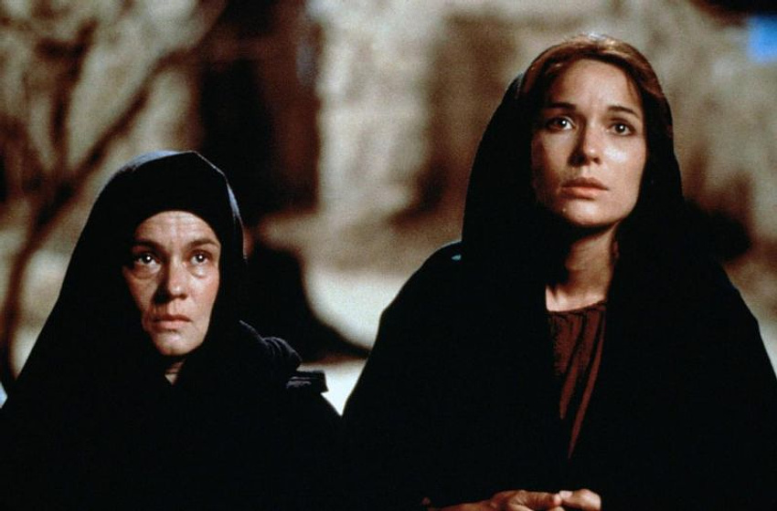 Pernilla August y Simone Bendix en María, Madre de Jesús