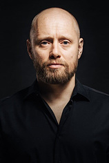 photo of person Aksel Hennie