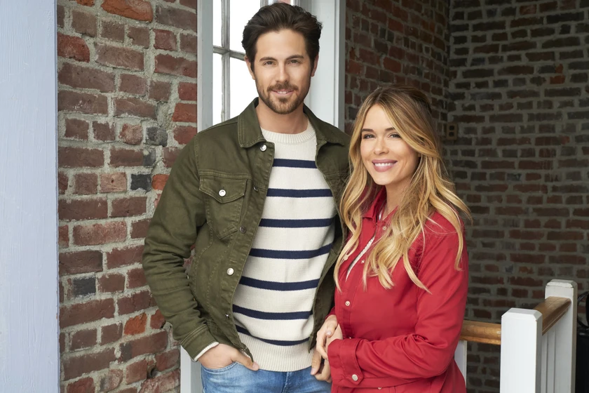 Chris McNally y Leah Renee en navegar-hacia-el-amor