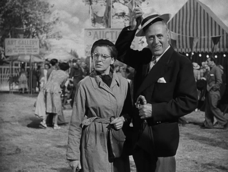 Alastair Sim en Pánico en la escena