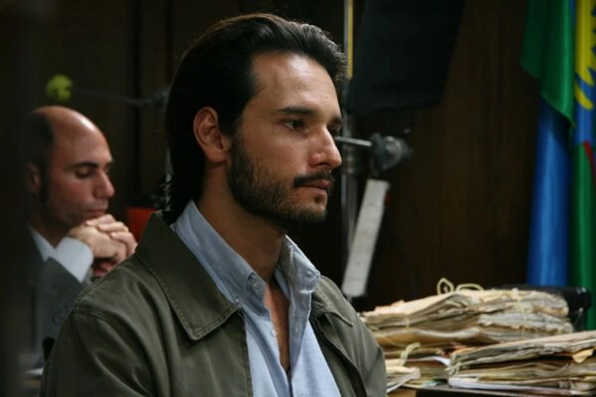 Rodrigo Santoro en leonera