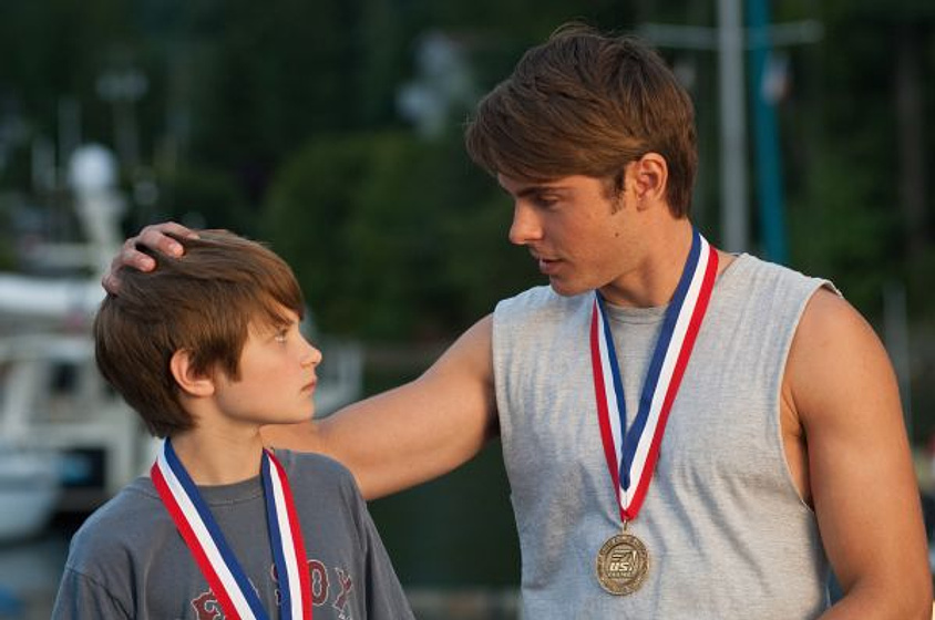 Zac Efron y Charlie Tahan en Siempre a mi lado
