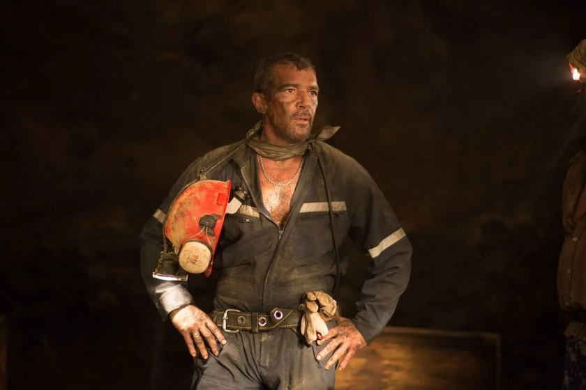 Antonio Banderas en los-33-una-historia-de-esperanza