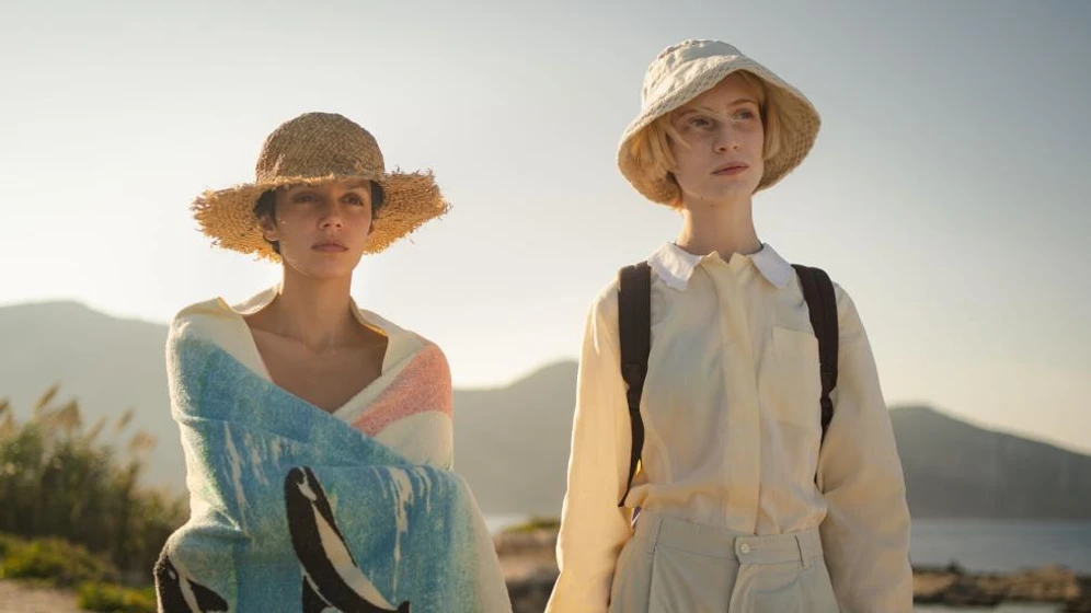Noée Abita y Maria Camilla Brandenburg en mi-verano-con-irene