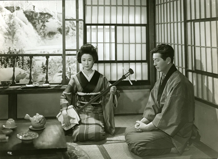 Keiko Kishi y Ryô Ikebe en el-pais-de-la-nieve