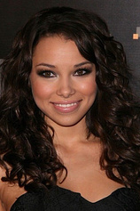 picture of actor Jessica Parker Kennedy