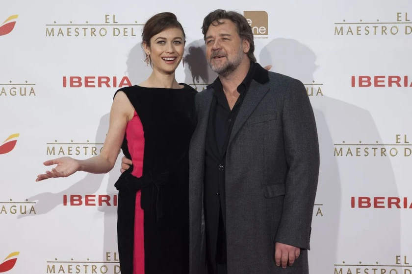 Russell Crowe y Olga Kurylenko en el-maestro-del-agua (Premiere en Madrid. Marzo 2015)