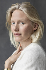 picture of actor Laura Birn