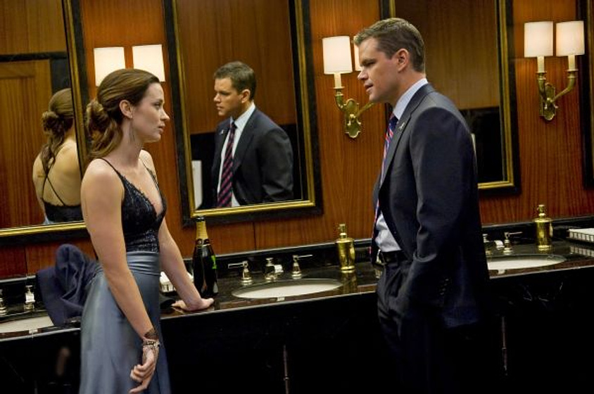 Matt Damon y Emily Blunt en Destino oculto