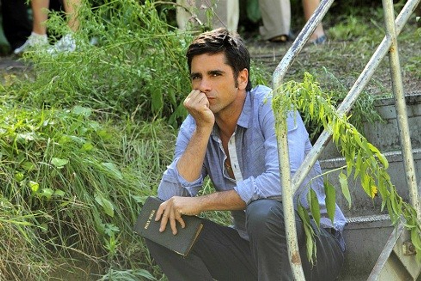 John Stamos en Secretos del Eden