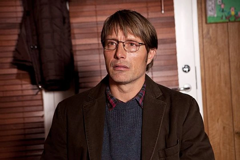 Mads Mikkelsen en la-caza-2012