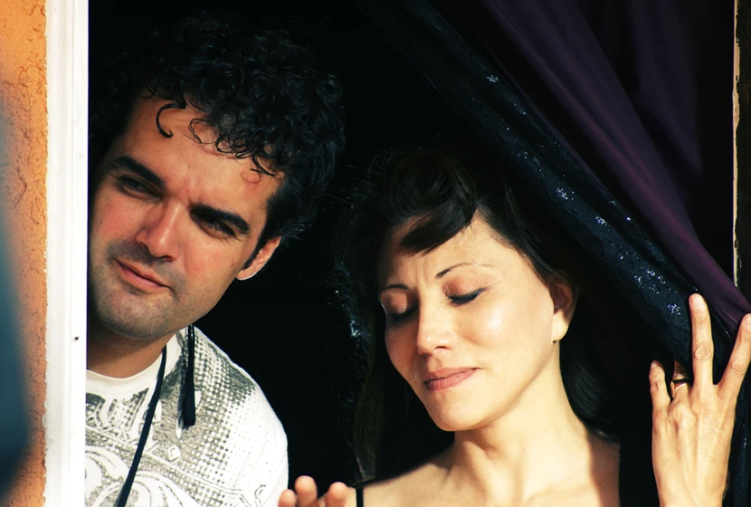 Roberto F. Canuto y Alejandra Walker en desire-street (Desire Street - Director Roberto F. Canuto con actriz Alejandra Walker)