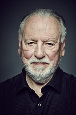 picture of actor Kenneth Cranham