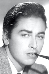 picture of actor Javier Loya