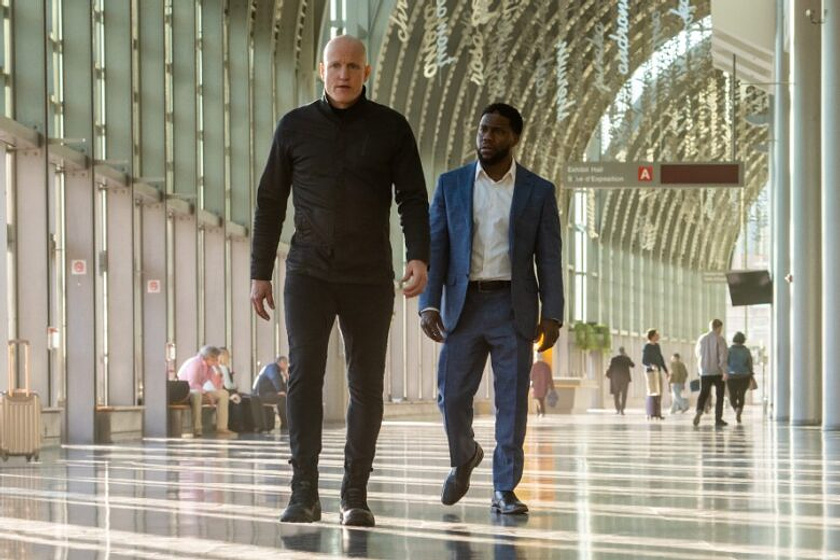 Woody Harrelson y Kevin Hart en el-hombre-de-toronto