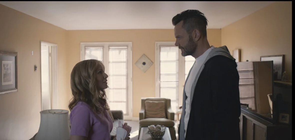 Kristen Bell en las-reinas-de-los-cupones
