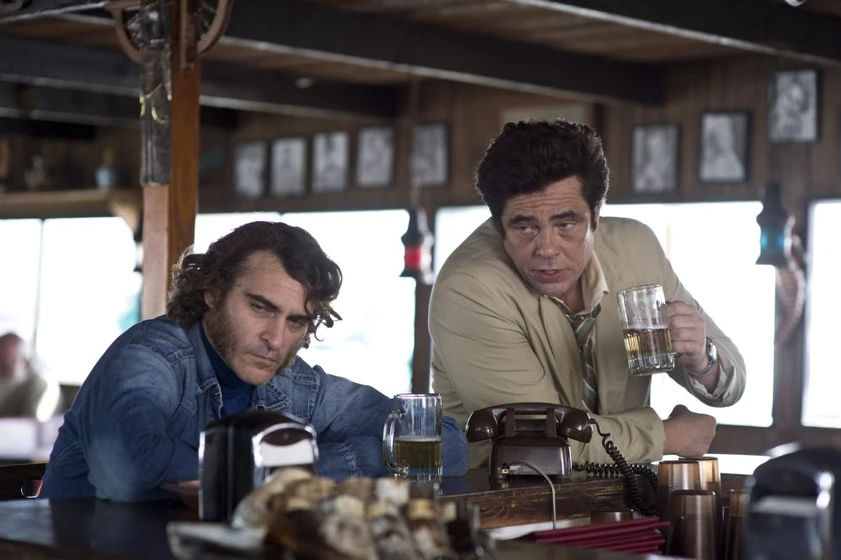 Joaquin Phoenix y Benicio Del Toro en puro-vicio