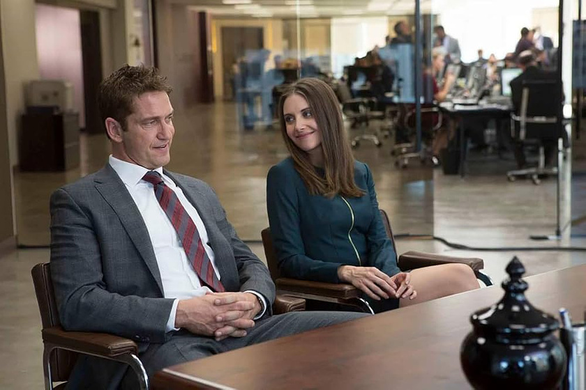 Gerard Butler y Alison Brie en un-hombre-de-familia