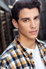 picture of actor Adam DiMarco