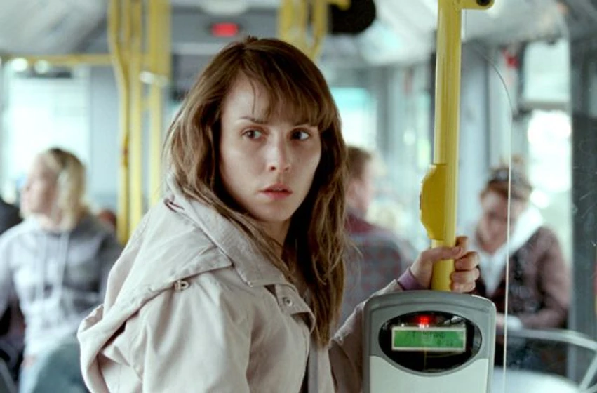 Noomi Rapace en babycall