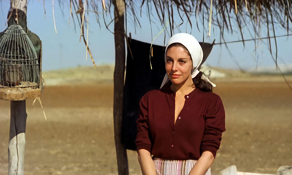 Charo López en Manuela