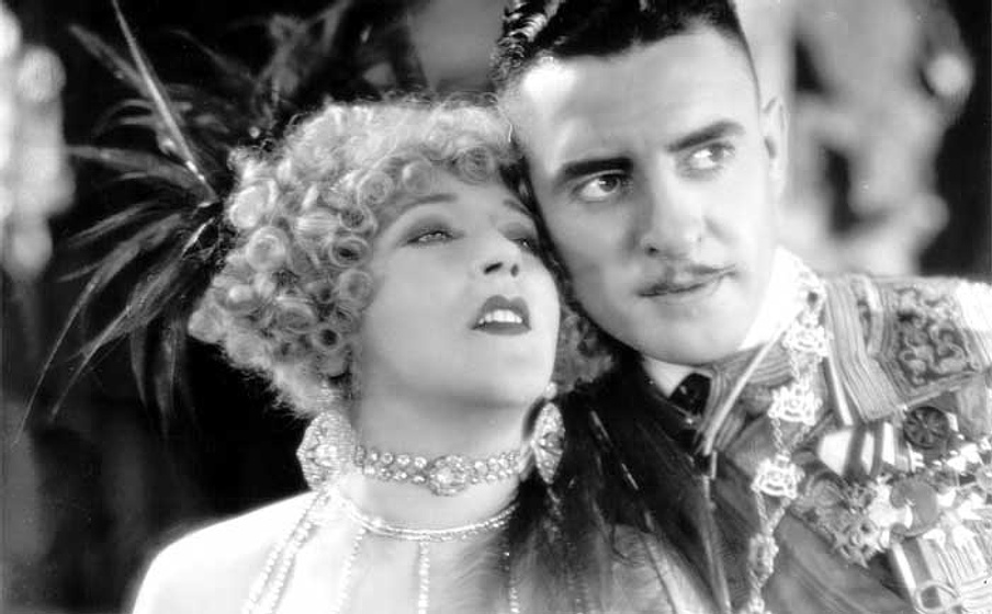 John Gilbert y Mae Murray en La Viuda Alegre