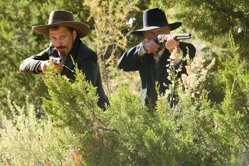 Ed Harris y Viggo Mortensen en appaloosa