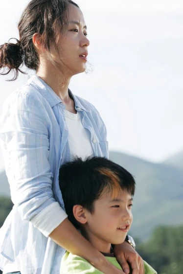 Jeon Do-yeon y Jung-yeop Seon en secret-sunshine