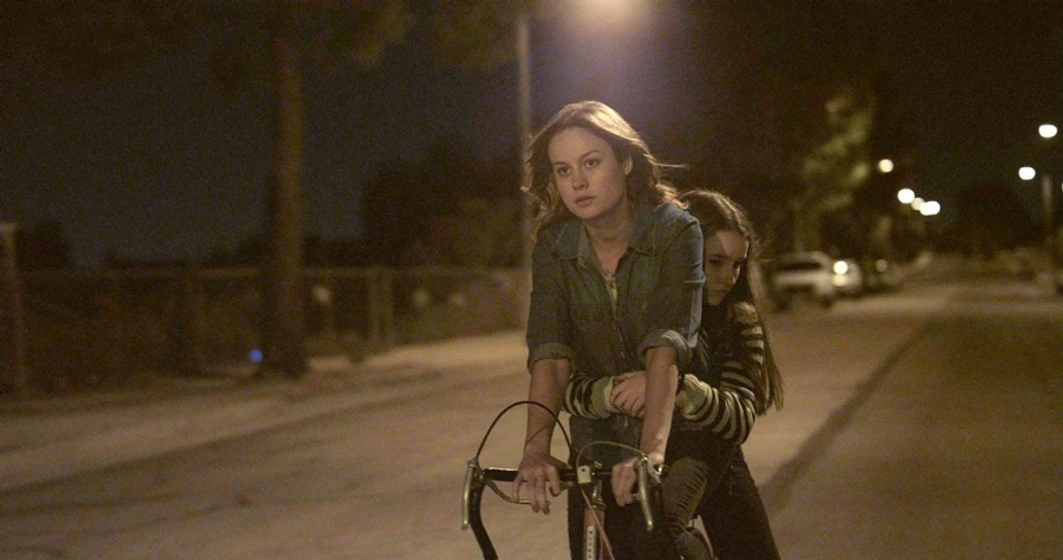 Brie Larson y Kaitlyn Dever en las-vidas-de-grace-short-term-12