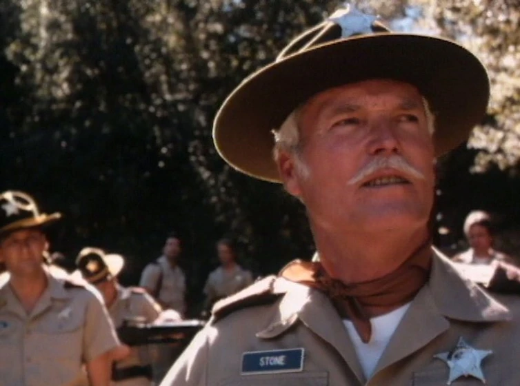 Ty Hardin en nacido-para-matar-1989