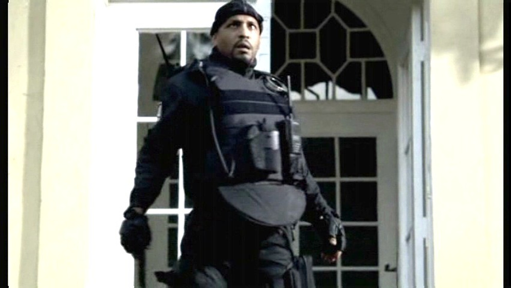Cornell Adams en Huida al Infierno