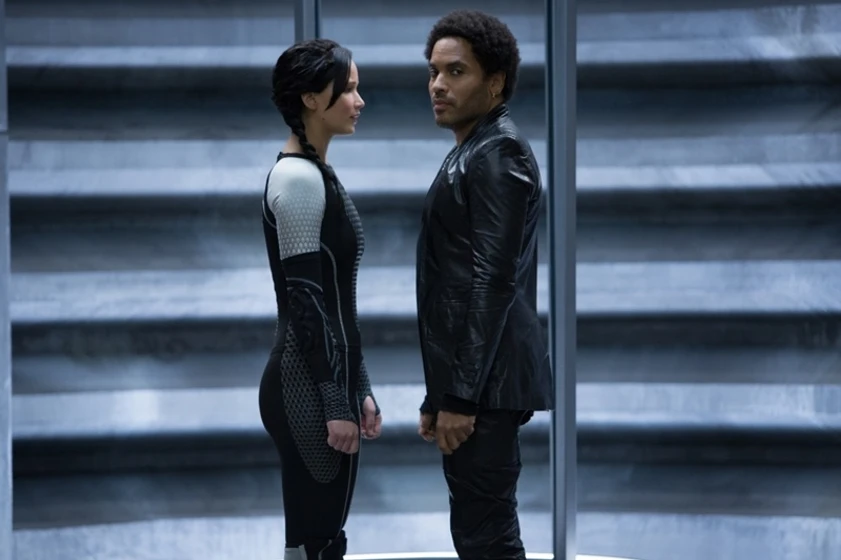 Lenny Kravitz y Jennifer Lawrence en Los Juegos del Hambre. En Llamas