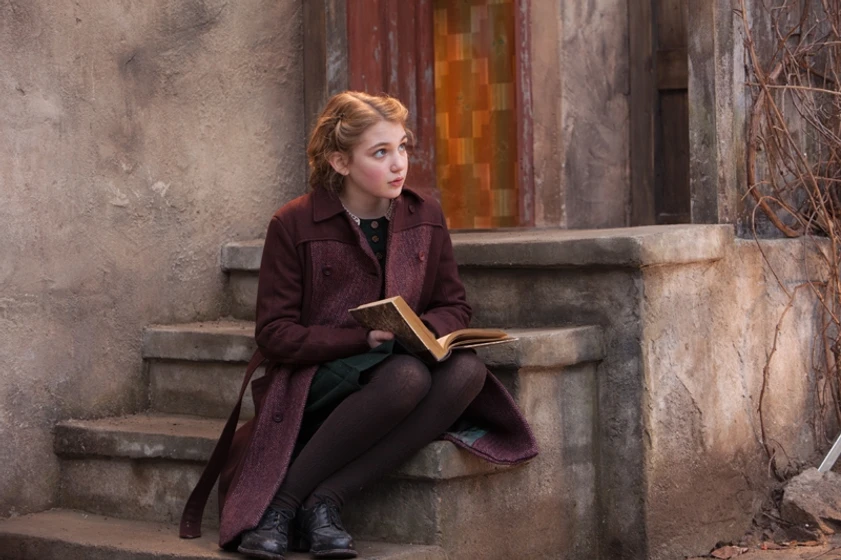 Sophie Nélisse en la-ladrona-de-libros
