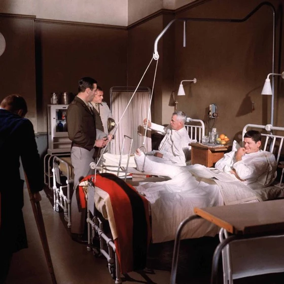 Lee Marvin, Ernest Borgnine y Charles Bronson en doce-del-patibulo