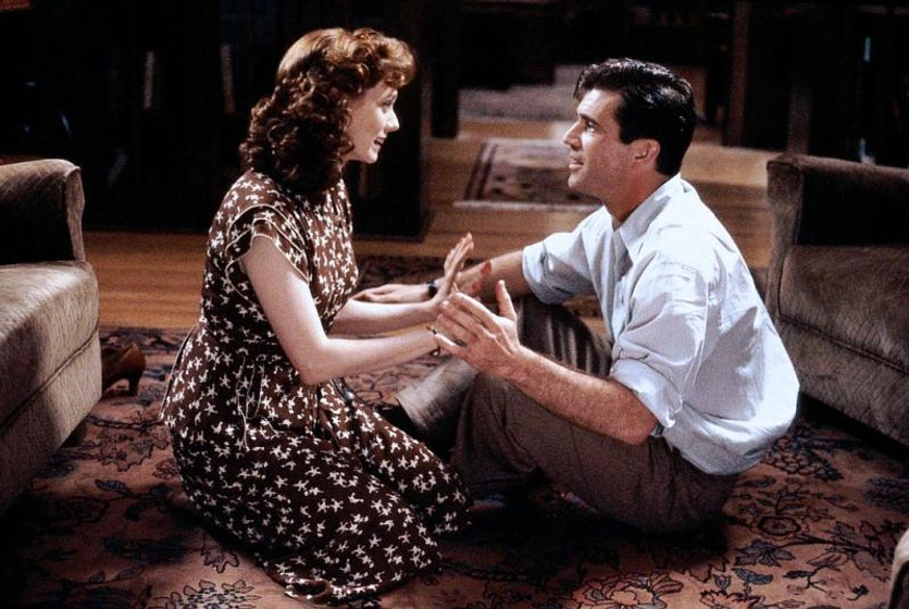 Mel Gibson y Isabel Glasser en Eternamente joven