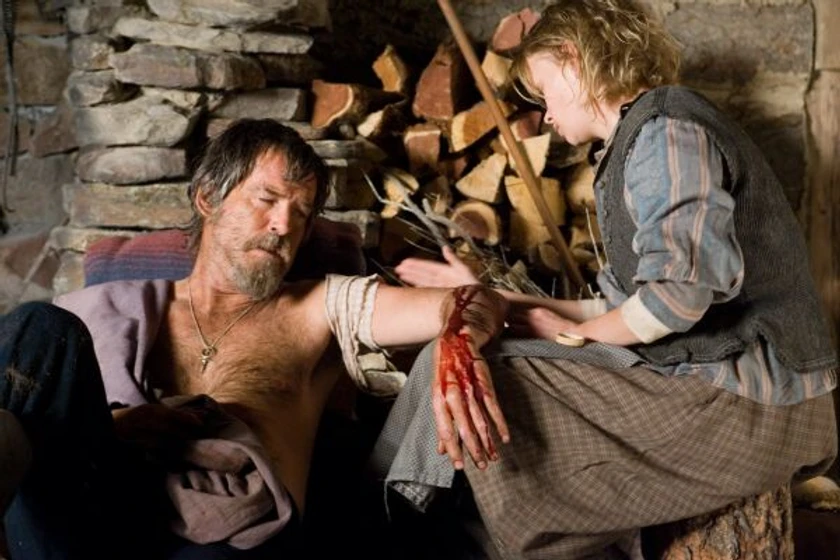 Pierce Brosnan en enfrentados