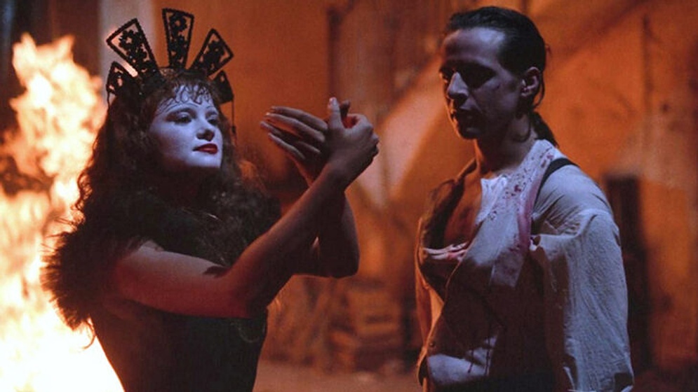 Axel Jodorowsky y Sabrina Dennison en Santa Sangre