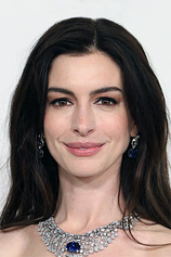 photo of person Anne Hathaway