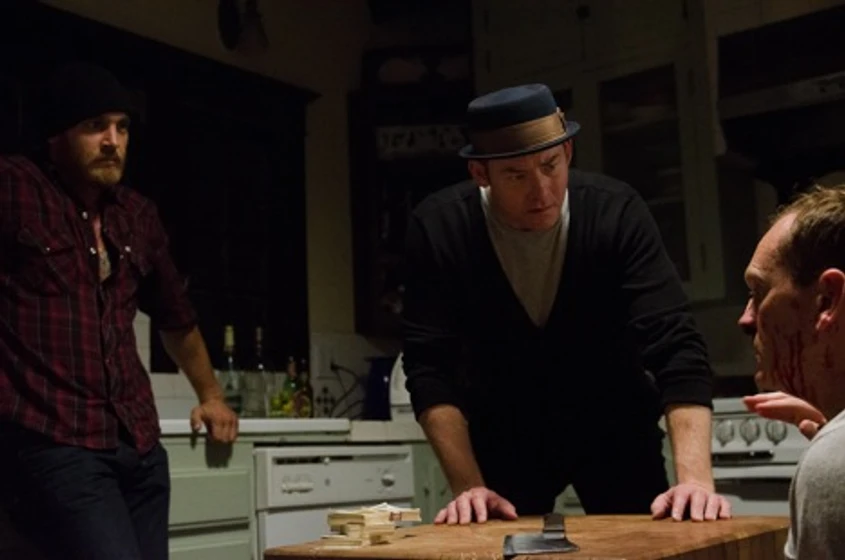 Ethan Embry, David Koechner y Pat Healy en juegos-sucios-cheap-thrills