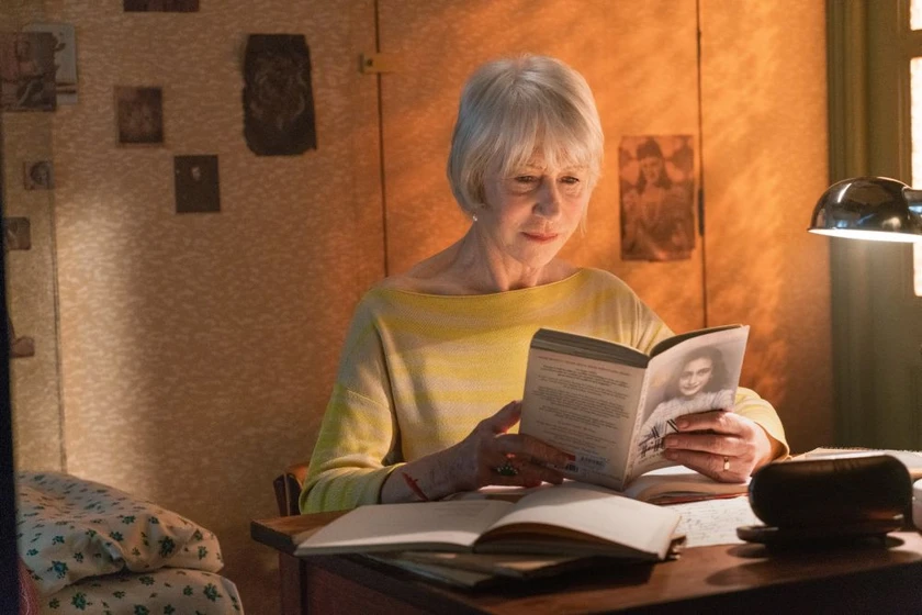 Helen Mirren en descubriendo-a-anna-frank-historias-paralelas