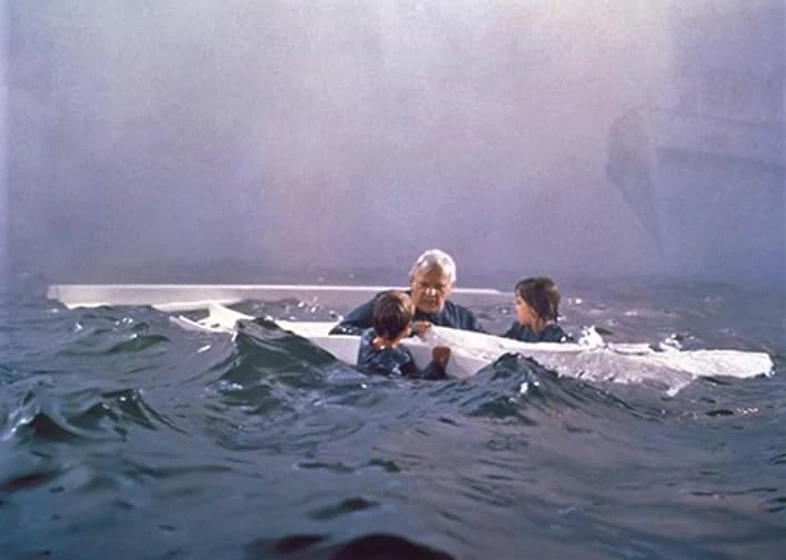 Eddie Albert, Kim Richards y Ike Eisenmann en la-montana-embrujada-1975