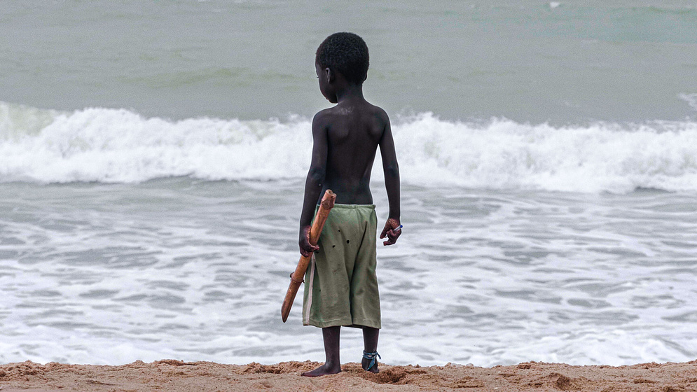 Imagen de Benin, Infancia robada