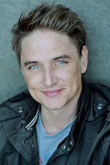 picture of actor Shawn Reaves