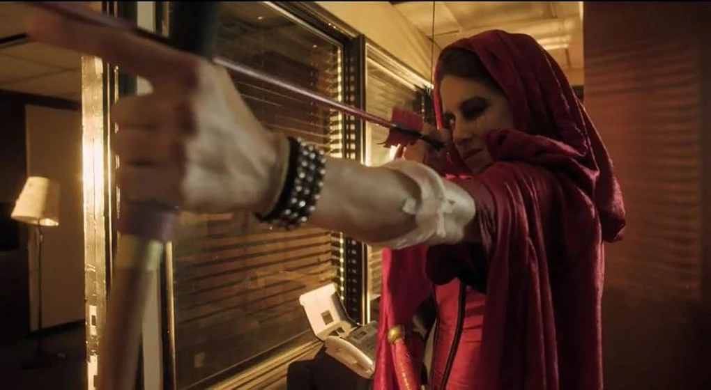 Elizabeth Peterson en las-vengadoras-de-grimm