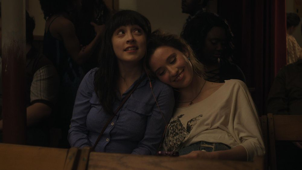 Norma Kuhling y Tallie Medel en Fourteen