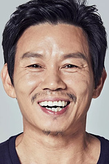 picture of actor Seung-chul Baek