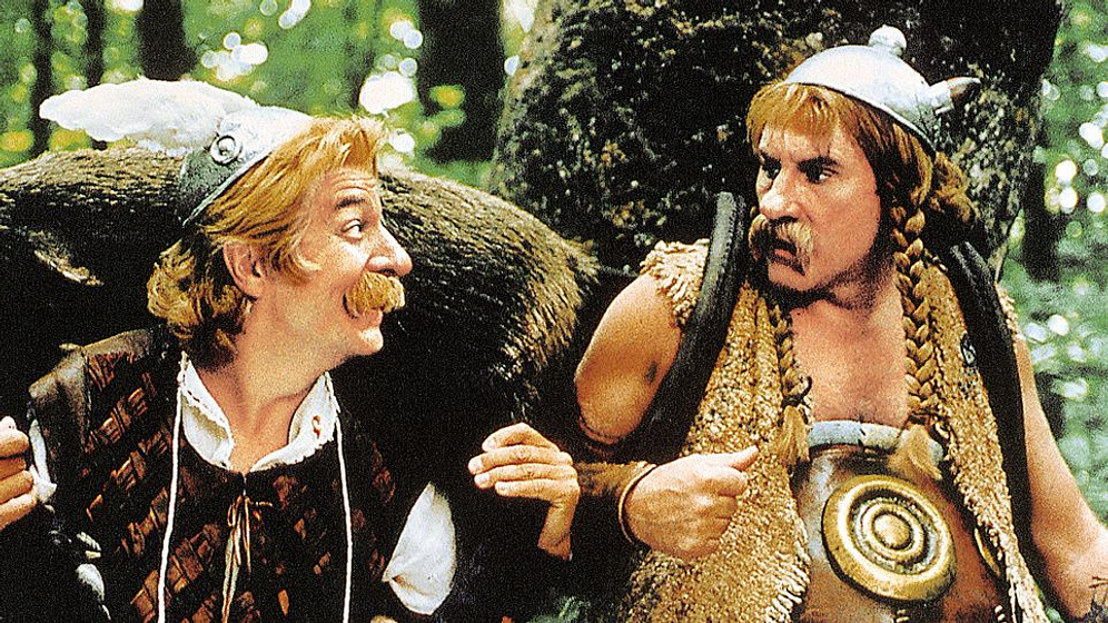 Gerard Depardieu y Christian Clavier en Astérix y Obélix contra el César