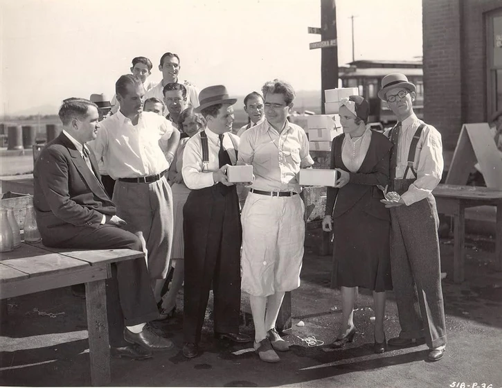 Robert Woolsey, Bert Wheeler y Dorothy Lee en un-hotel-de-cuidado